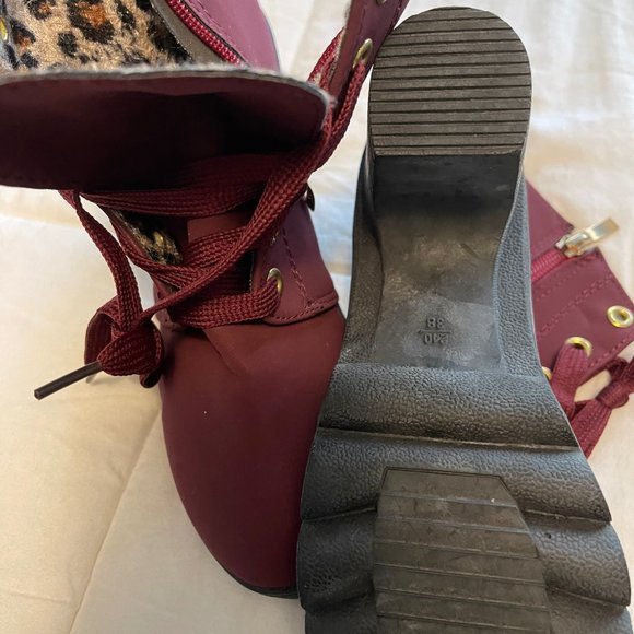 Boots - Picture 4 of 6